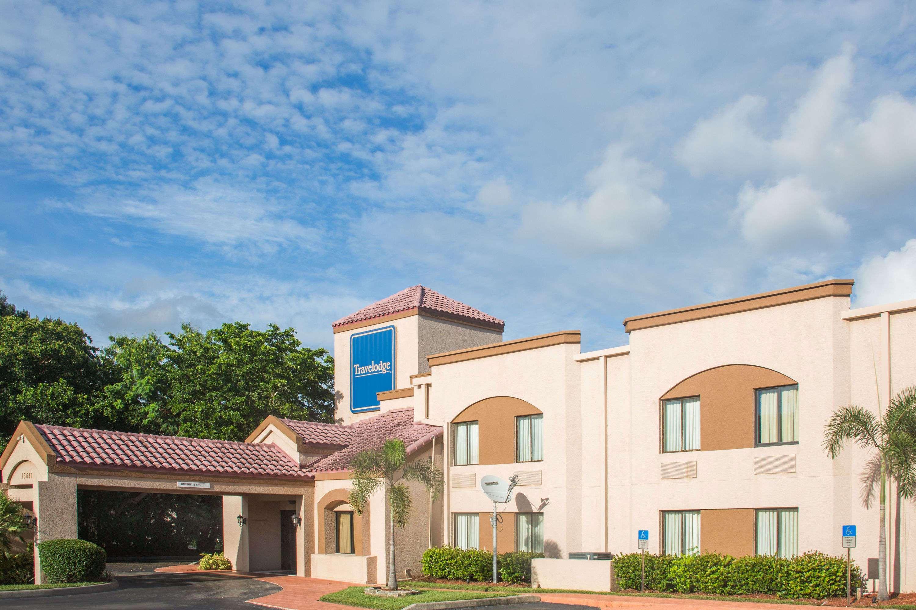 Travelodge By Wyndham Fort Myers Airport Exterior foto